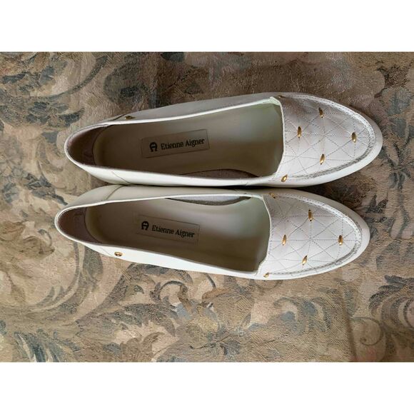 Etienne Aigner White Leather Loafers Gold Diamond Pattern Size 9 Narrow - Picture 2 of 5